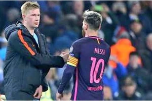 Man City yêu cầu Bruyne giảm lương vì muốn có Messi.