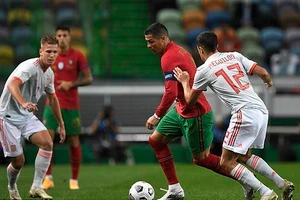 Tây Ban Nha và Bồ Đào Nha quyết định bắt tay nhau chạy đua giành quyền đăng cai World Cup 2030.