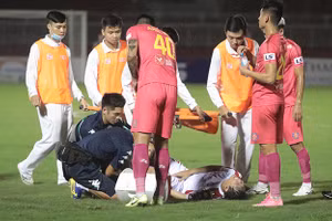 Tiền vệ Seo Yong-duk chia tay V-League 2020 vì chấn thương nghiêm trọng.