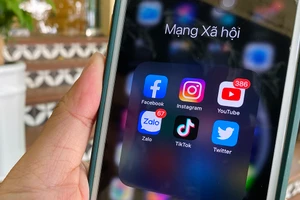 Đề xuất siết hoạt động livestream, kiếm tiền trên Youtube, Facebook