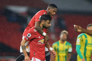 MU thắng trận đầu tiên trên sân nhà Old Trafford