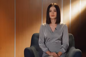 Hoa hậu Ý Nhi xin lỗi và tuyên bố rút khỏi showbiz?