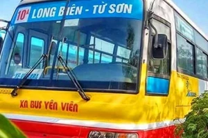 Hà Nội điều chỉnh các tuyến buýt số 10A (Long Biên - Từ Sơn), 54 (Long Biên - TP Bắc Ninh) quay đầu tại gầm cầu đường cao tốc Hà Nội - Thái Nguyên.