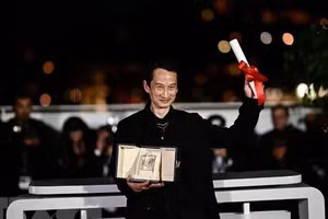 Trần Anh Hùng giành giải Đạo diễn xuất sắc nhất LHP Cannes 2023