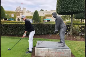 Chưa ra mắt, Bale đã đi đánh golf với chủ tịch Tottenham?