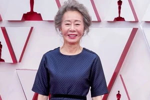 Nữ diễn viên Youn Yuh Jung tại Lễ trao giải Oscar lần thứ 93.