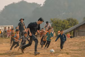 Đen Vâu tặng toàn bộ doanh thu MV 'Nấu ăn cho em' để xây trường
