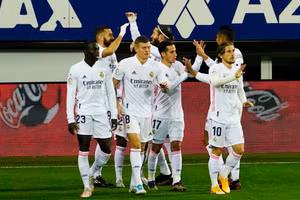 Real Madrid áp sát ngôi đầu sau trận thắng Eibar