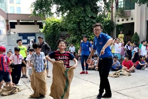 Tham gia sinh hoạt hè tại khu dân cư giúp các em có những trải nghiệm thú vị trong những ngày hè. (Ảnh minh họa)