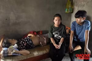 Xót xa hoàn cảnh của 2 anh em hiếu học mồ côi bố, mẹ ung thư chờ chết