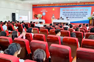 Hội thảo khoa học quốc gia “Nâng cao hiệu quả thực hiện Chương trình GDPT môn GDCD GDQP&AN trong bối cảnh chuyển đổi số”. (Ảnh: Đại Dương)