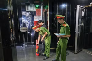 Cơ quan chức năng đã tạm đình chỉ hoạt động 4 cơ sở karaoke.