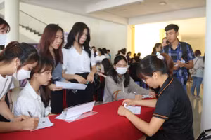 Ngày hội tuyển dụng và tuyển thực tập sinh lần 2 năm 2023 của Trường ĐH Kinh tế, ĐH Huế.