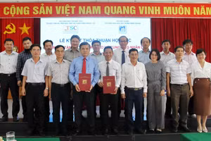 Lễ ký kết hợp tác giữa Trung tâm Hỗ trợ đào tạo và cung ứng nhân lực, Bộ GD&ĐT với Trường Đại học Xây dựng miền Trung 