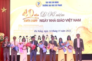 Trường ĐH Sư phạm - ĐH Đà Nẵng vinh danh các cá nhân, tập thể tiêu biểu trong giảng dạy, nghiên cứu khoa học...