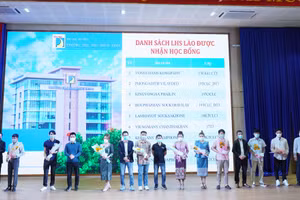 Trường ĐH Bách khoa, ĐH Đà Nẵng dành một quỹ học bổng riêng cho lưu học sinh Lào. 