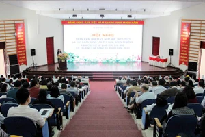 Hội nghị triển khai nhiệm vụ năm học 2022-2023 và tập huấn công tác thi đua khen thưởng (Ảnh: Minh Đạo) 