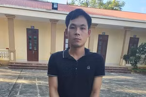 Đối tượng Tòng Văn Đức đã sử dụng đồng phục viễn thông để dễ dàng trộm cắp dây cáp. Ảnh: Công an xã Búng Lao.