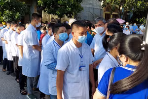 Điện Biên chi viện thêm 22 cán bộ y tế “góp sức” cùng TP. Hồ Chí Minh chống dịch.