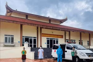 Hai bệnh nhân nhiễm Covid-19 tại Sơn La đã khỏi bệnh và xuất viện. (Ảnh: Bệnh viện đa khoa tỉnh Sơn La).