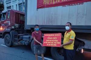 Hơn 50 tấn hàng hóa huyện Mường Ảng (Điện Biên) ủng hộ đã tới TP Hồ Chí Minh. Ảnh: NVCC