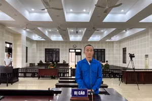 Bị cáo Trần Văn Nhân tại phiên tòa. 