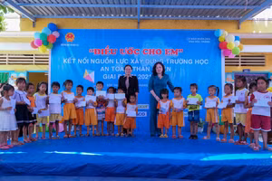 Chương trình “Điều ước cho em” đến với thầy, trò tỉnh Sóc Trăng