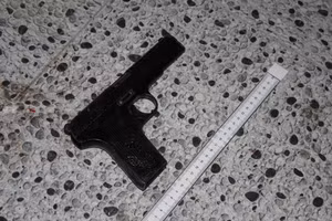 Khẩu súng được phát hiện và thu giữ. Ảnh: CACC.