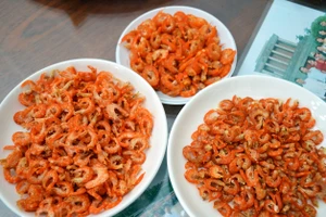 Tôm khô Rạch Gốc tách vỏ loại I đang được bán với giá 1,5 triệu đồng/kg.