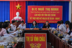 Quang cảnh buổi làm việc.