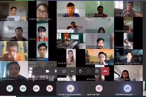 Các học viên tham dự lớp đào tạo về khởi nghiệp đổi mới sáng tạo qua hình thức online.