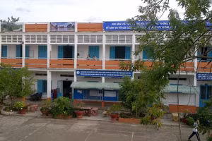 Trường THPT Phan Ngọc Hiển (Bạc Liêu). 