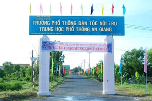 Trường phổ thông dân tộc nội trú THPT An Giang.