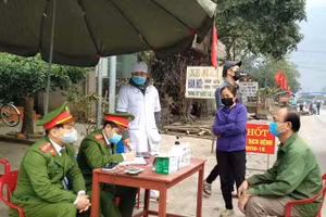 Hòa Bình tăng cường kiểm tra người và phương tiện vào địa bàn