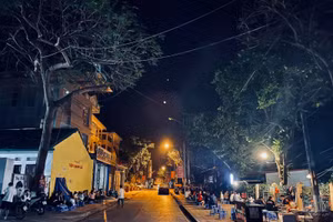 Các quán ăn sáng, quán nước vỉa hè tại Sơn La sẽ dừng hoạt động từ 12h ngày 26/7.