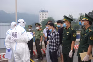 Cơ quan chức năng Việt Nam trao trả công dân cho phía Trung Quốc