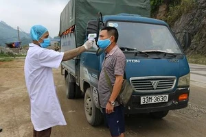 Sơn La siết chặt kiểm tra y tế đối với người và phương tiện vào địa bàn (Nguồn ảnh: Trạm kiểm soát dịch bệnh Vân Hồ)