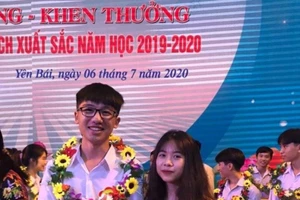 Lê Quốc Tiến trong một lần được vinh danh