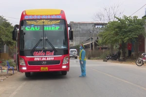 Một chốt kiểm soát y tế trên Quốc lộ 279. (Ảnh minh họa)