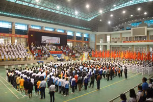 Toàn cảnh lễ khai mạc.