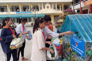 Đẩy mạnh tuyên truyền tác hại của rác thải nhựa trong trường học