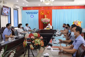 Các đại biểu dự hội nghị trực tuyến tại điểm cầu Đại học Thái Nguyên