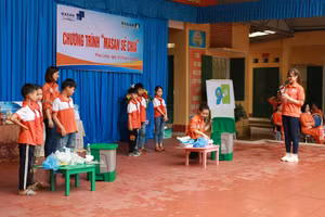 Đại diện phòng Môi trường Công ty TNHH Khai thác Chế biến Khoáng sản Núi Pháo đã có phần chia sẻ với chủ đề “Chung tay vì môi trường”.