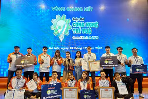 Tại cuộc thi Công nghệ trí tuệ Canon Chie-Tech đội tuyển trường Đại học Kỹ thuật Công nghiệp (ĐH Thái Nguyên) đã xuất sắc vượt qua các đội mạnh để đạt được nhiều giải thưởng.