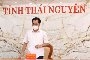 Chủ tịch UBND tỉnh Thái Nguyên Trịnh Việt Hùng phát biểu chỉ đạo tại cuộc họp.