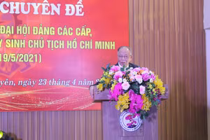 GS.TS Hoàng Chí Bảo kể chuyện Bác Hồ tại Trường Đại học Y – Dược (ĐH Thái Nguyên)