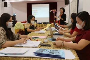 Cán bộ, giáo viên các cơ sở giáo dục Thái Nguyên tham gia tập huấn, bồi dưỡng về chương trình giáo dục phổ thông mới.