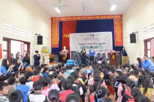 Liên Chi Đoàn Trường ĐH Luật Hà Nội đã tổ chức buổi thiện nguyện tại Trường Tiểu học Nậm Cang (Sapa, Lào Cai).