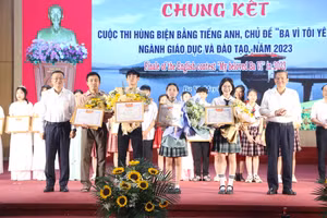 Đội chơi đến từ Trường THPT Ngô Quyền đã được ban tổ chức trao giải Xuất sắc tại vòng chung kết cuộc thi. 