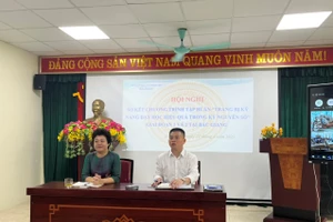 Chủ trì hội nghị là ông Bạch Đăng Khoa – Phó Giám đốc Sở GD&ĐT Bắc Giang và PGS.TS Chu Cẩm Thơ - Trưởng Ban Nghiên cứu đánh giá giáo dục, Viện Khoa học Giáo dục Việt Nam.